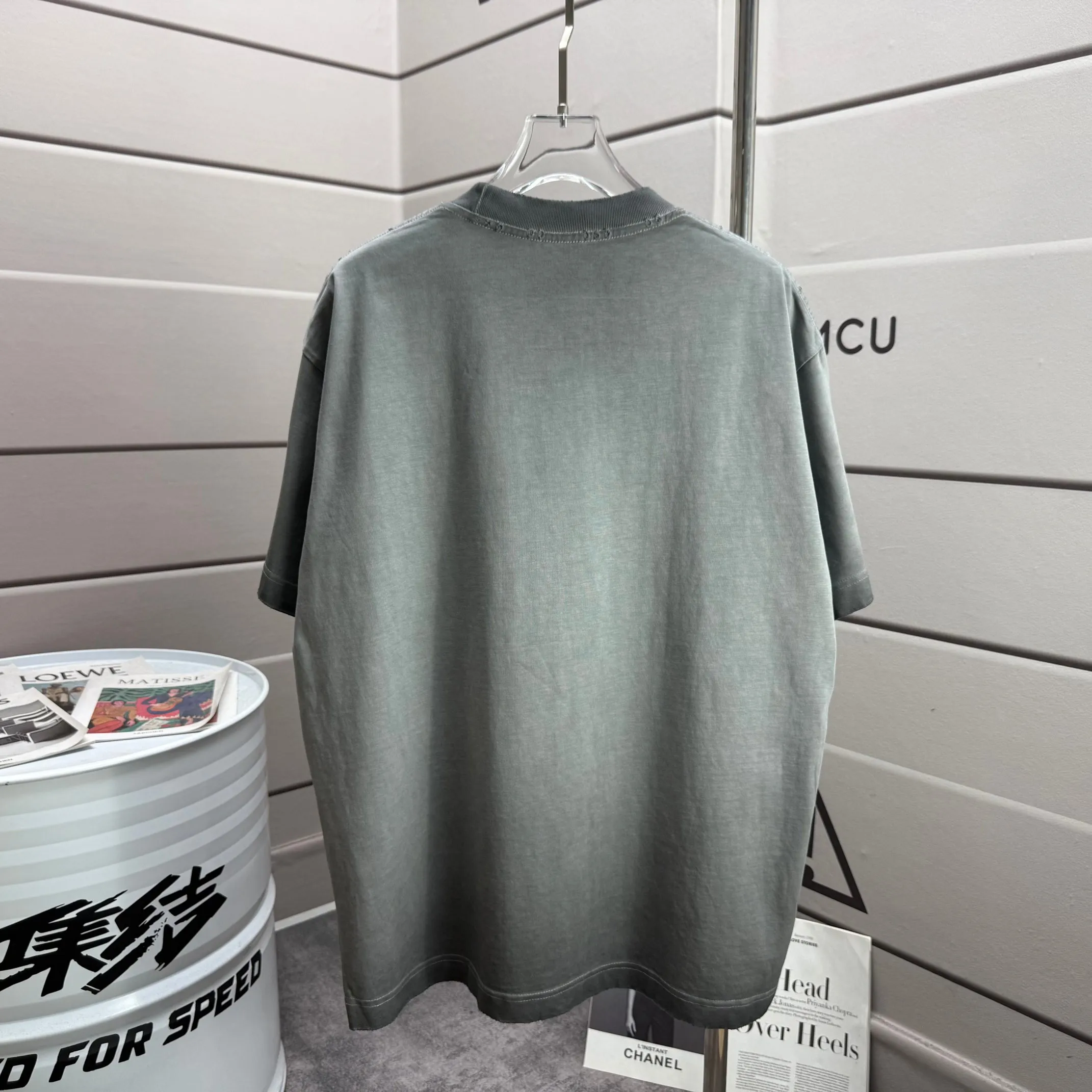 P160 Ston* islan* 石*岛 2025 autumn and winter new style Washed and worn 320g round neck short-sleeved tee Unisex loose version Color: Washed black Washed white Washed gray Brown Size: S M L XL XXL Size: S (90-130 pounds) M (120-150 pounds) L (140-165 pounds) (160-180 catties) XXL (180-210 catties)